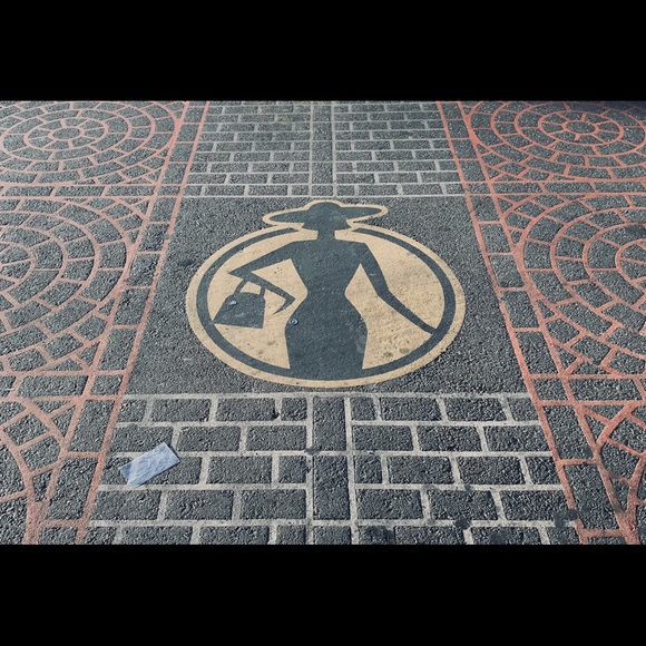 welcome to my closet!🌸eclectic treasures - Picture 3 of 7